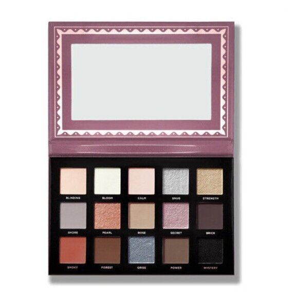 Ace Beaute Womens Smoky Roses Eye Palette Brand New in box Limited Ed HTF - Picture 1 of 6